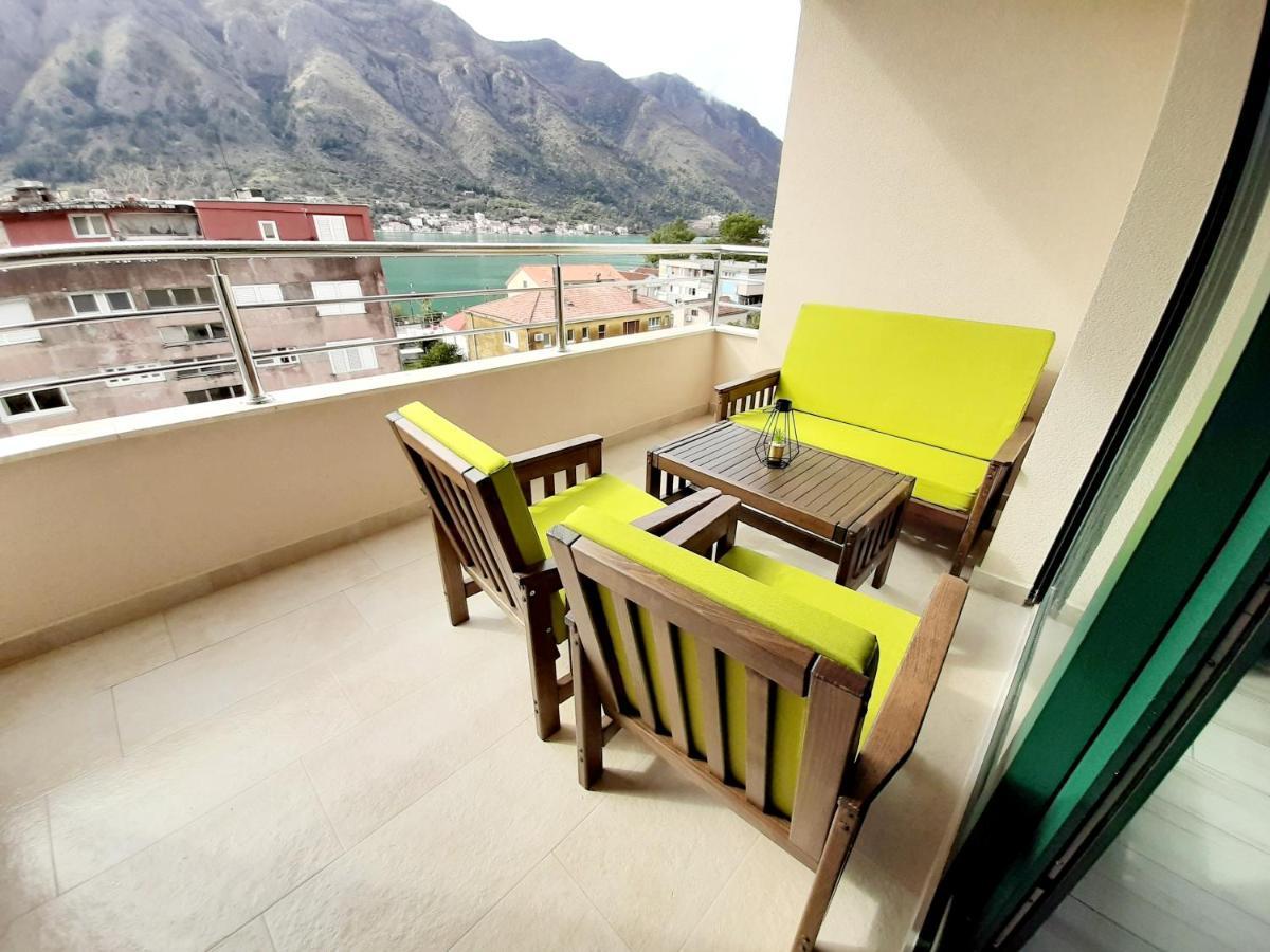 Maritimo Di Cattaro****Lux Apartment With Garage Kültér fotó