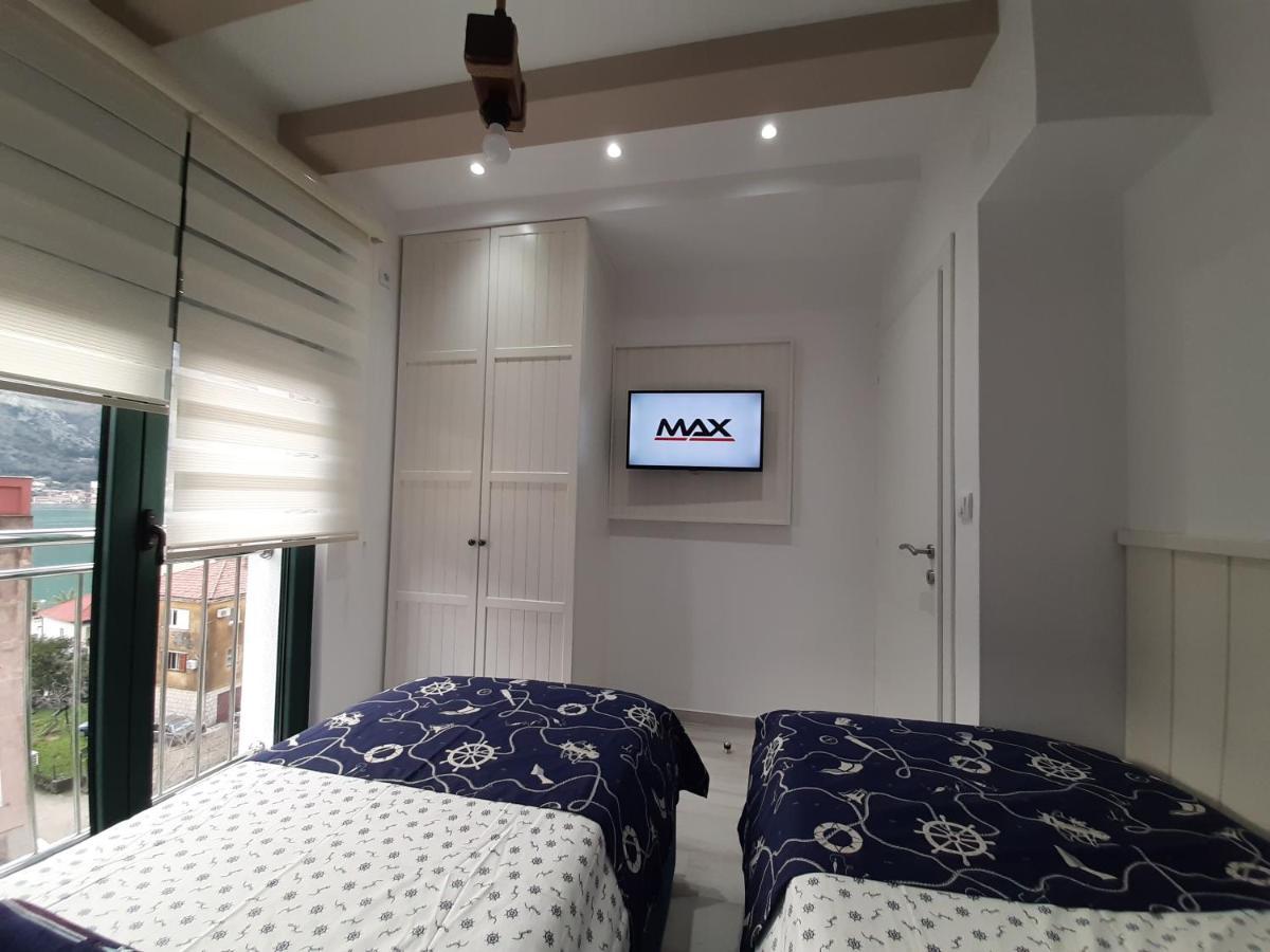 Maritimo Di Cattaro****Lux Apartment With Garage Kültér fotó