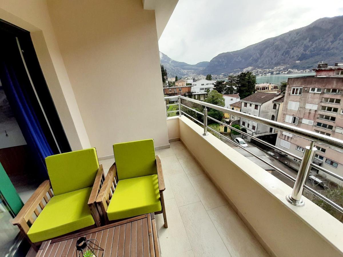 Maritimo Di Cattaro****Lux Apartment With Garage Kültér fotó