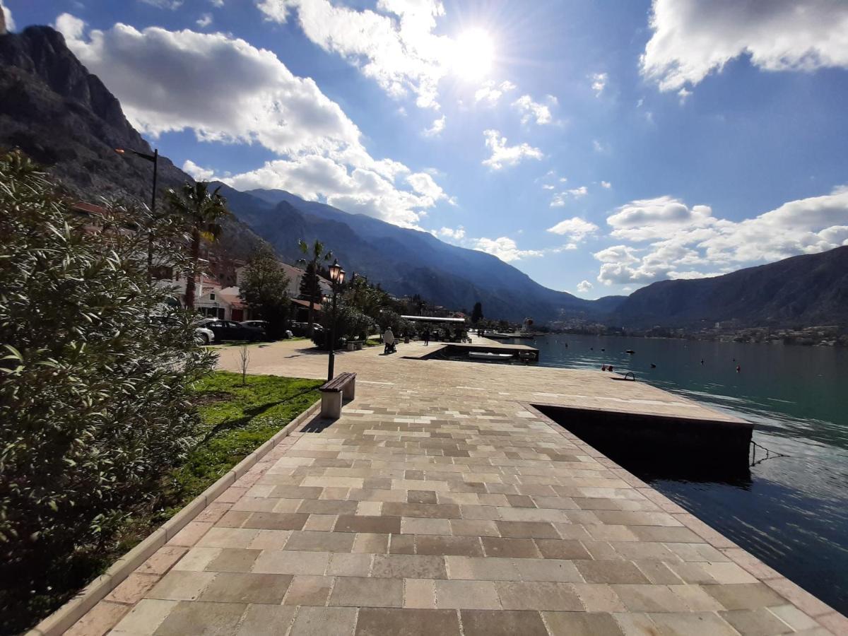 Maritimo Di Cattaro****Lux Apartment With Garage Kültér fotó