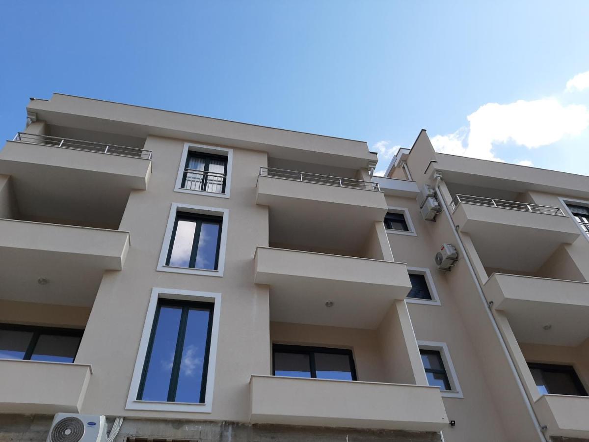 Maritimo Di Cattaro****Lux Apartment With Garage Kültér fotó