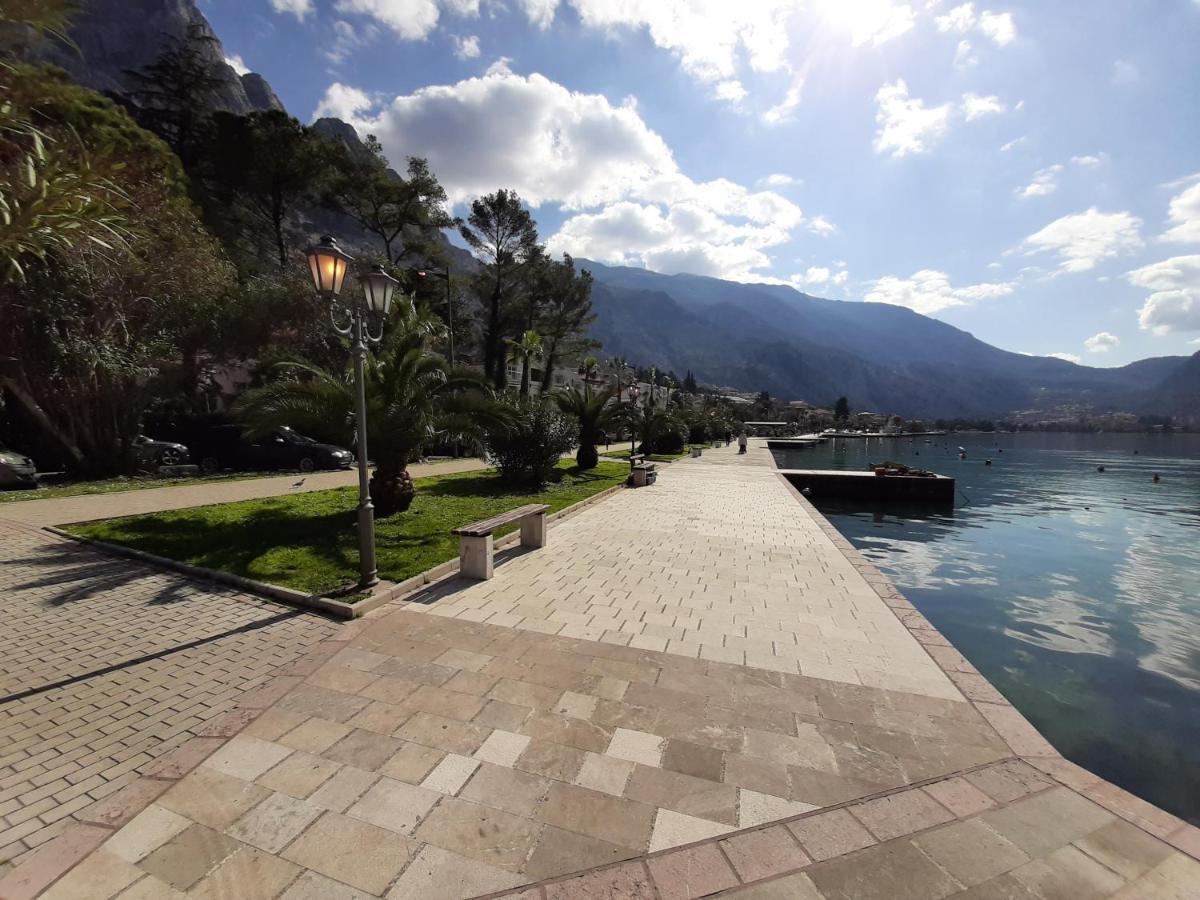 Maritimo Di Cattaro****Lux Apartment With Garage Kültér fotó